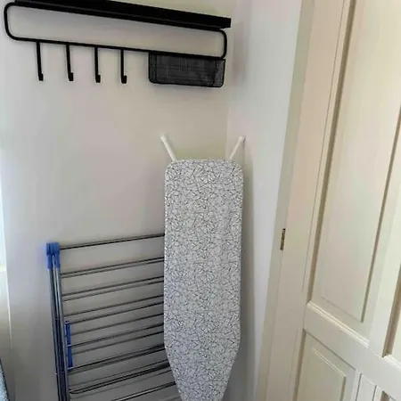 Apartmán Modern Apartment With Balcony & Free Parking Praha