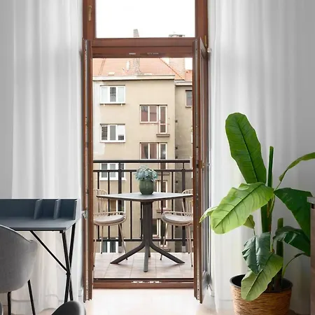 Modern With Balcony & Free Parking Appartement Prague