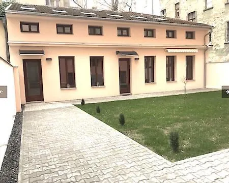Modern Apartment With Balcony & Free Parking * Praga