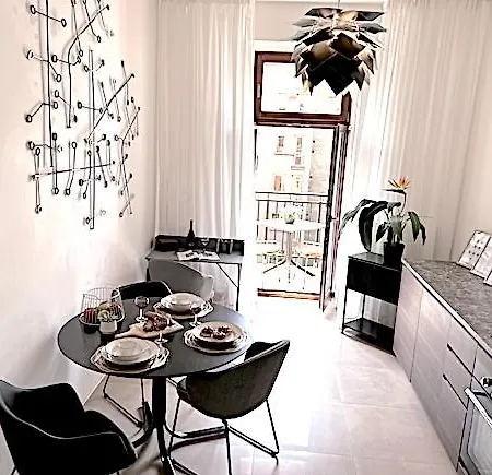 Apartament Modern Apartment With Balcony & Free Parking